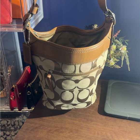 COACH Signature Bleeker Bucket In EUC - Picture 2 of 5